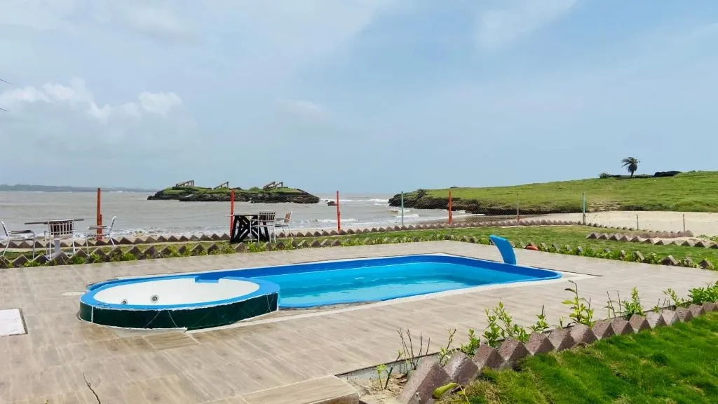 hotel in nagoa beach, daman and diu for couples - kamnath zinc journey by the fern daman and diu