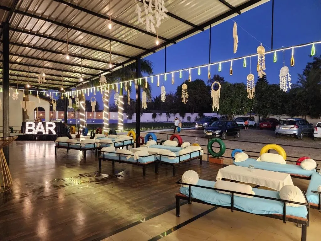 hotel with meeting room in jampore, daman and diu - vits select daman devka beach