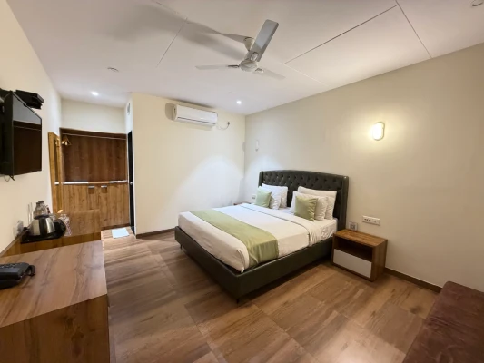 jampore, daman and diu hotel booking - vits select daman devka beach