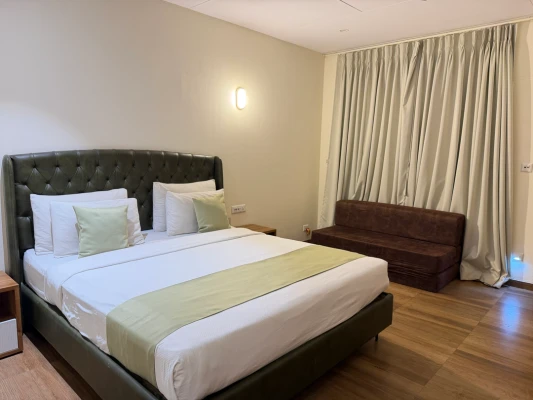 jampore, daman and diu hotel booking - vits select daman devka beach