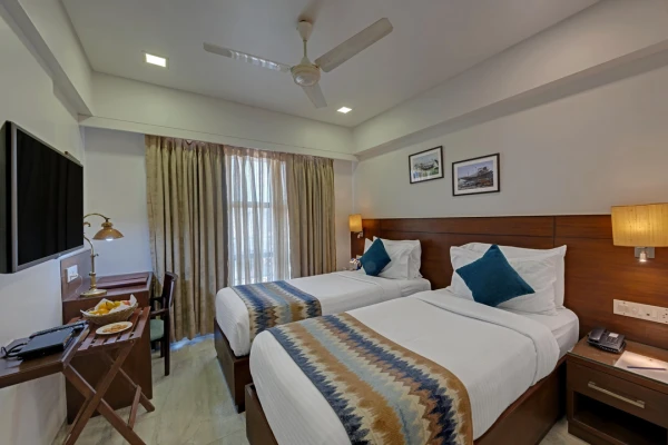 hotel room booking in dapoli camp, dapoli - comfort inn emerald dapoli