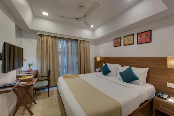 hotel with free parking in dapoli camp, dapoli - comfort inn emerald dapoli