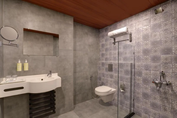 hotel in harnai, dapoli for family - lemon tree hotel dapoli