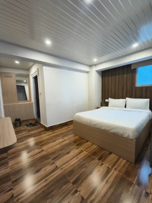 homestay in hill cart road, darjeeling with private pool - pineview escapes