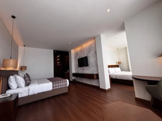 hotel near darjeeling railway station - pride preimer darjeeling