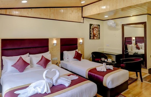 spa Resort in pachpan hatta, darjeeling - sumitel darjeeling
