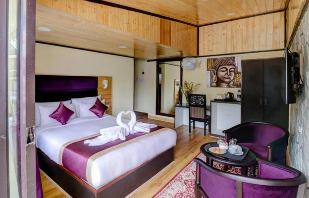 luxury Resort in pachpan hatta, darjeeling - sumitel darjeeling