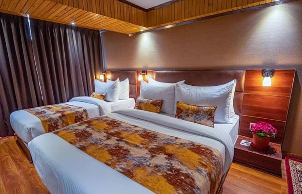resort in chauk bazar, darjeeling for family - yashshree mall road darjeeling