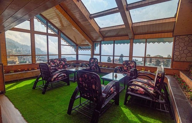 budget friendly resort in chauk bazar, darjeeling - yashshree mall road darjeeling