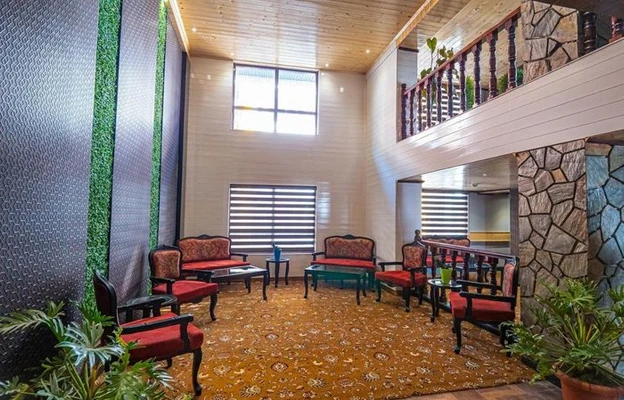 pet friendly resort in chauk bazar, darjeeling - yashshree mall road darjeeling