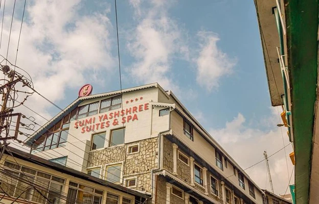 3 star resort in chauk bazar, darjeeling - yashshree mall road darjeeling