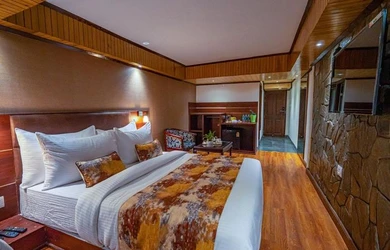 Resort in chauk bazar, darjeeling - yashshree mall road darjeeling