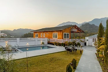 hotel near dehradun airport - alaya stays baramasa 3 bhk hill retreat with pool & garden