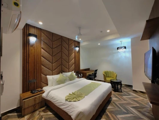 jacuzzi hotel in rajpur road, dehradun - dls grand luxotica