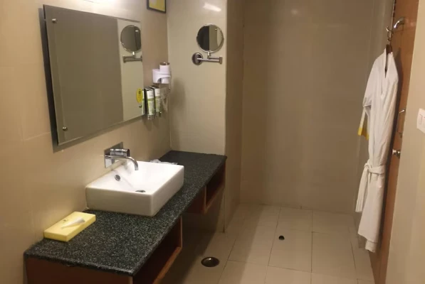 hotels for few hours in lemon tree hotels dehradun dehradun