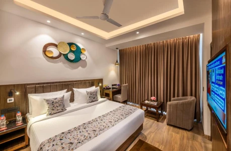 hotel with bar in patel nagar, dehradun - lords eco inn dehradun