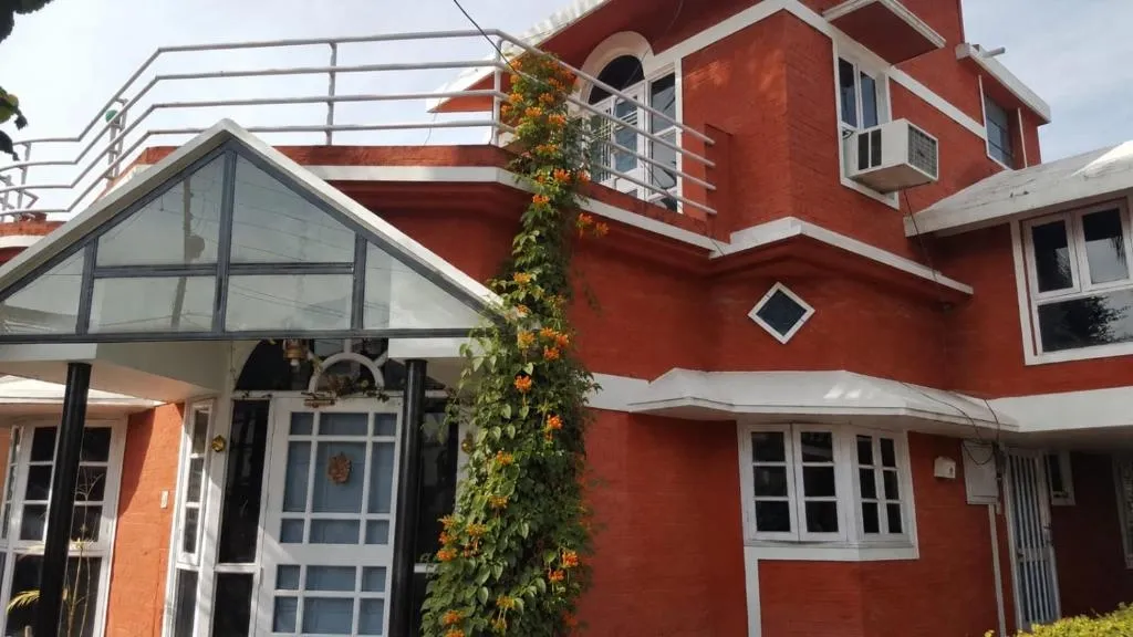 homestay in jogiwala, dehradun for a month - red manor dehradun