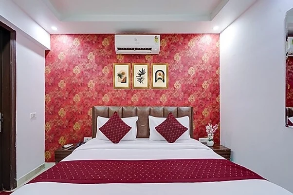 best hotel in airport the kings plaza delhi