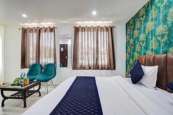 hotel with meeting room in mahipalpur, delhi - airport the kings plaza
