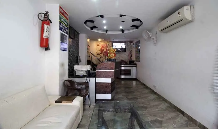 best hourly stay hotels in akash continental delhi