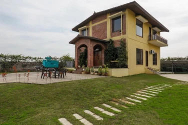 hotel in chattarpur, delhi for family - alaya stays crystal 3 bhk farm house