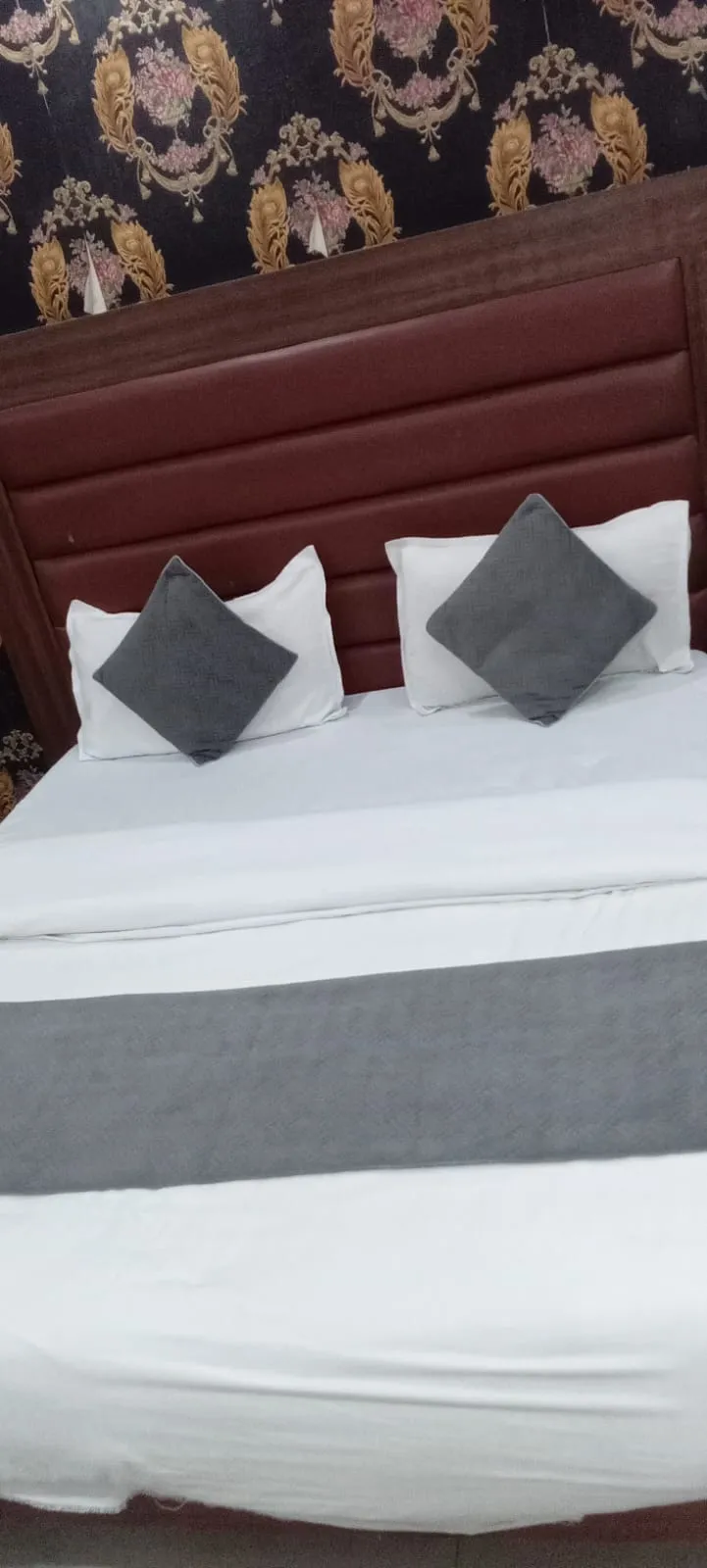 unmarried couple friendly hotels in bliss inn hotel delhi