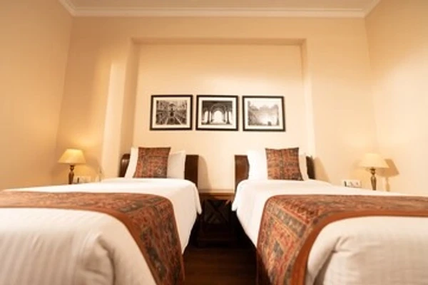 chandni chowk, delhi hotel booking - broadway an alivaa collection hotel