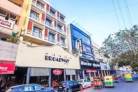 hotel in chandni chowk, delhi for family - broadway an alivaa collection hotel