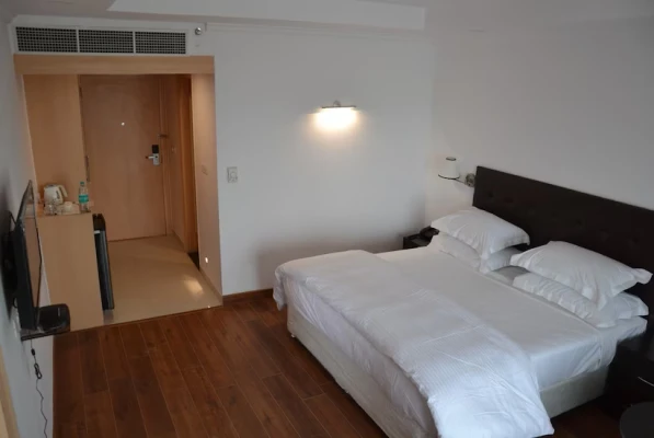 best hourly hotel in centaur hotel new delhi airport delhi