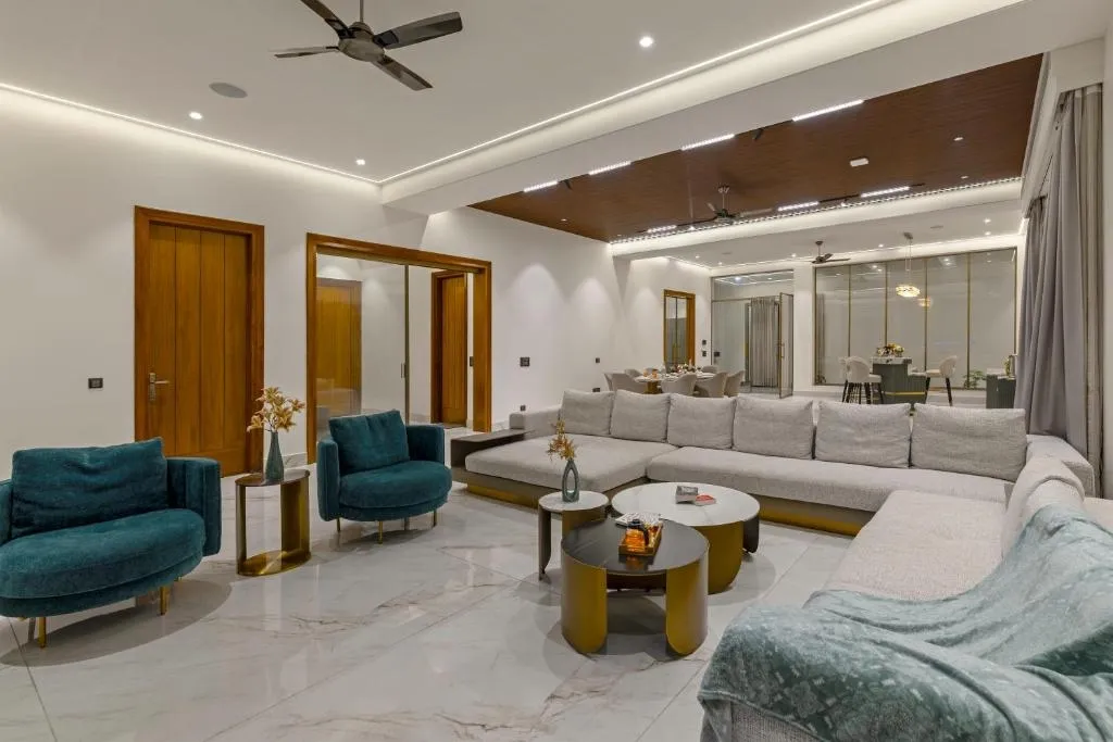 hotel with bar in palla, delhi - elivaas levante farms 5 bhk villa with pvt pool and garden