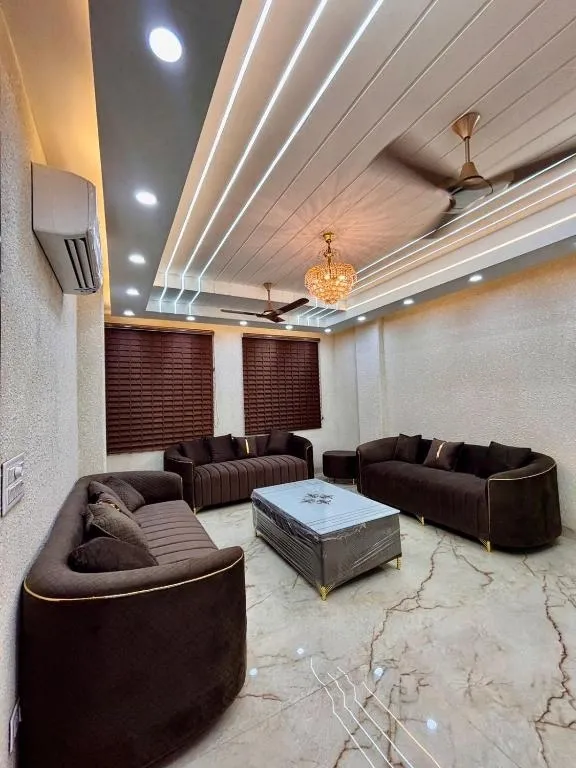 homestay in darya ganj, delhi with swimming pool - fiaa garnet