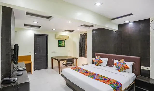flexible hotel booking in ghoomle hotel delhi delhi