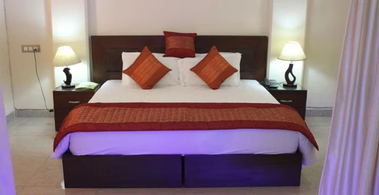 hotel with banquet hall in dwarka, delhi - gokul residency