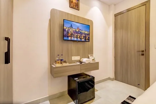 good hotels in golden key - adarsh nagar near maxx & fortis hospital delhi