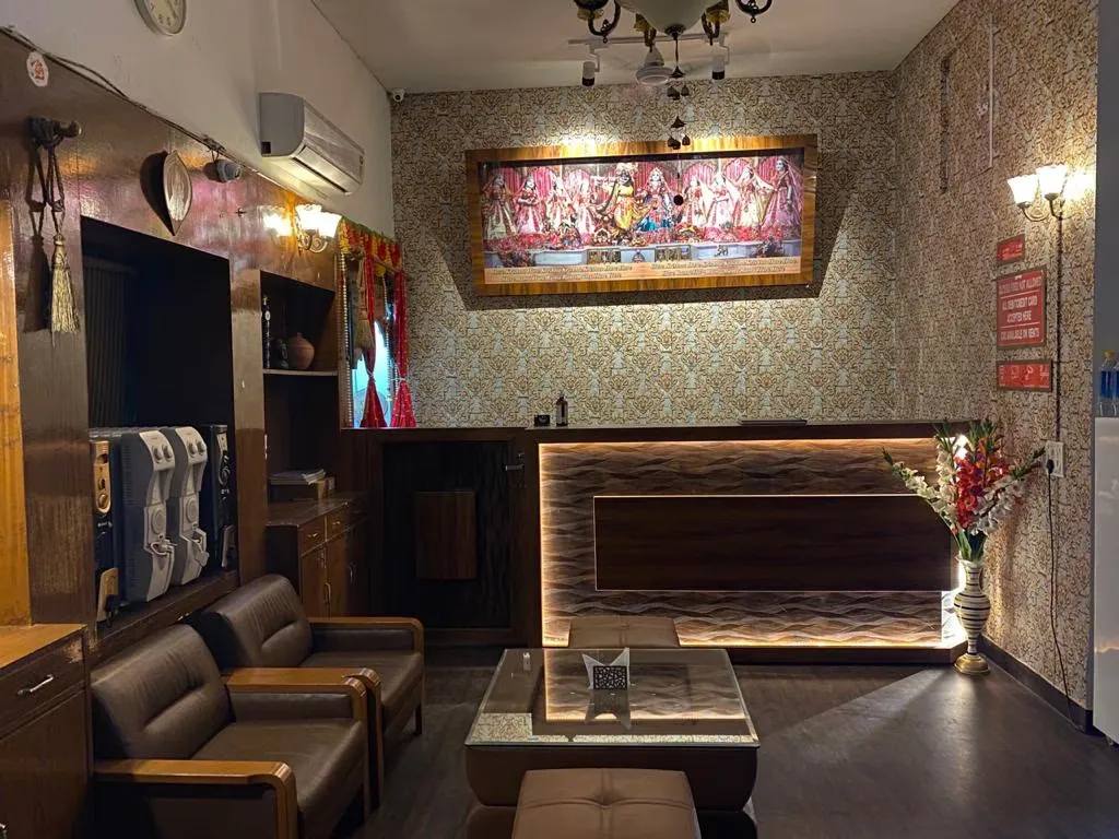 hotel in subhash nagar, delhi for family - golden stay  delhi