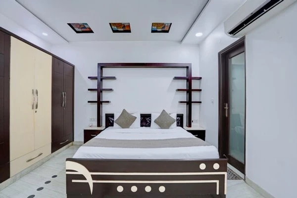 luxury hotel in greysky residency delhi