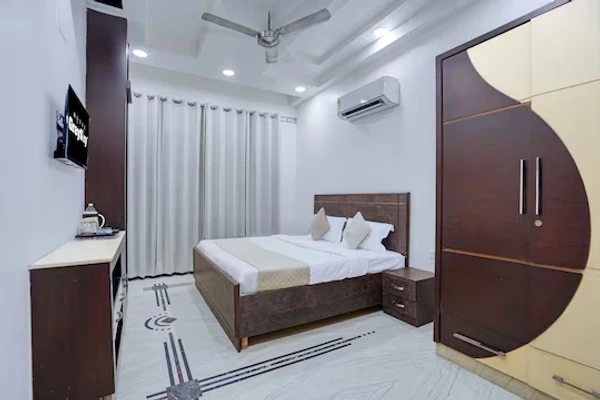 luxury hotels in greysky residency delhi