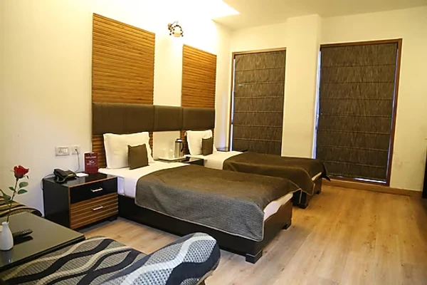 best couple friendly hotels in hari's court inns & hotels lajpat nagar delhi