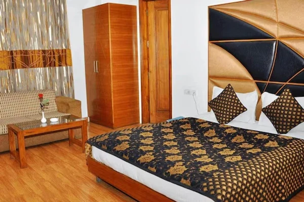 hotels for couple in hari's court inns & hotels lajpat nagar delhi