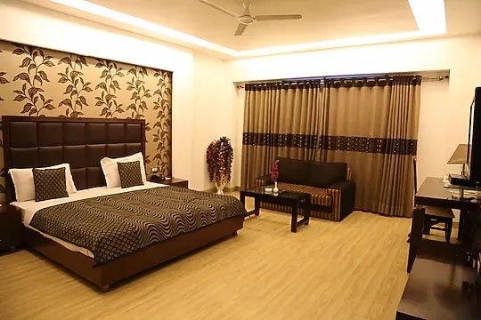best hotels for couple in hari's court inns & hotels lajpat nagar delhi