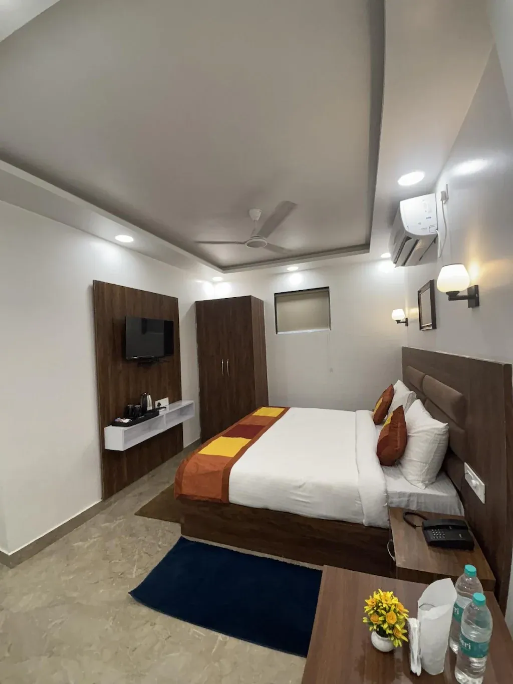 best day use hotels in hotal aura suite delhi