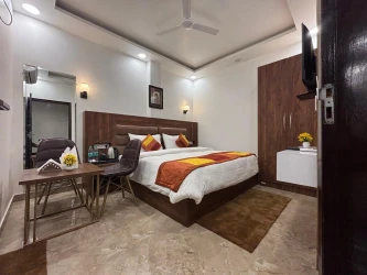 honeymoon hotels in hotal aura suite delhi