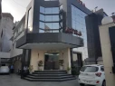 best hotels for unmarried couples in hotal aura suite delhi