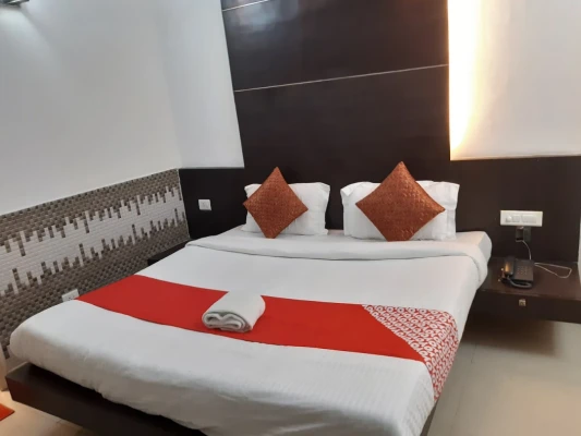 hotel in mahipalpur, delhi for family - hotal aura suite