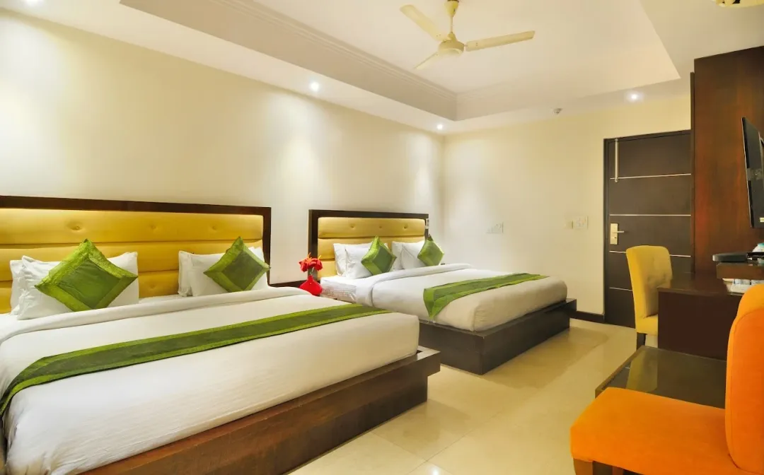 budget hotels in hotal aura suite delhi