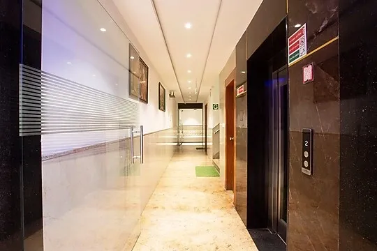 hotel with bar in mahipalpur, delhi - hotel aman