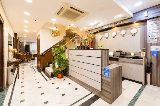 hotels for couple in hotel amar inn by quadis delhi