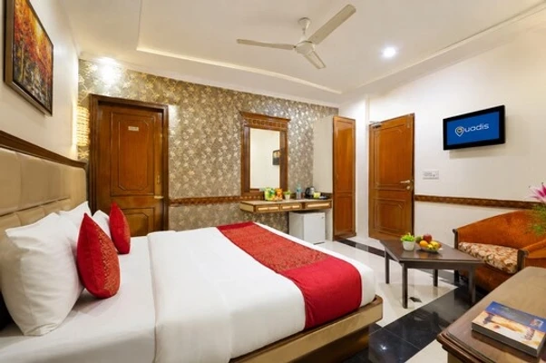 hotel with gym in lajpat nagar, delhi - hotel amar inn by quadis