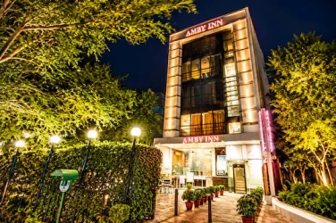 best hourly stay in hotel amby inn by quadis - lajpat nagar delhi