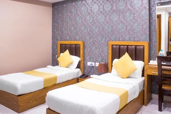 star hotels in hotel ap holiday inn delhi